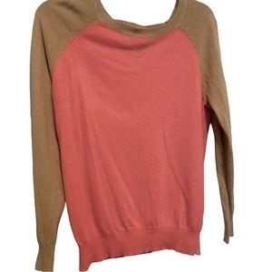 EUC Women’s sweater size medium